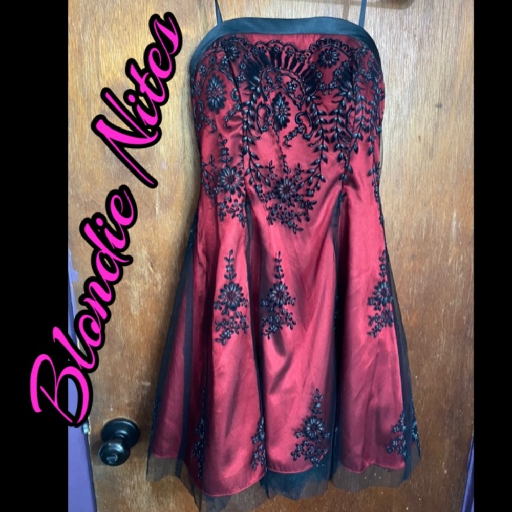 Blondie Nites size 3 Red and Black Lace Up Back Strapless Dress